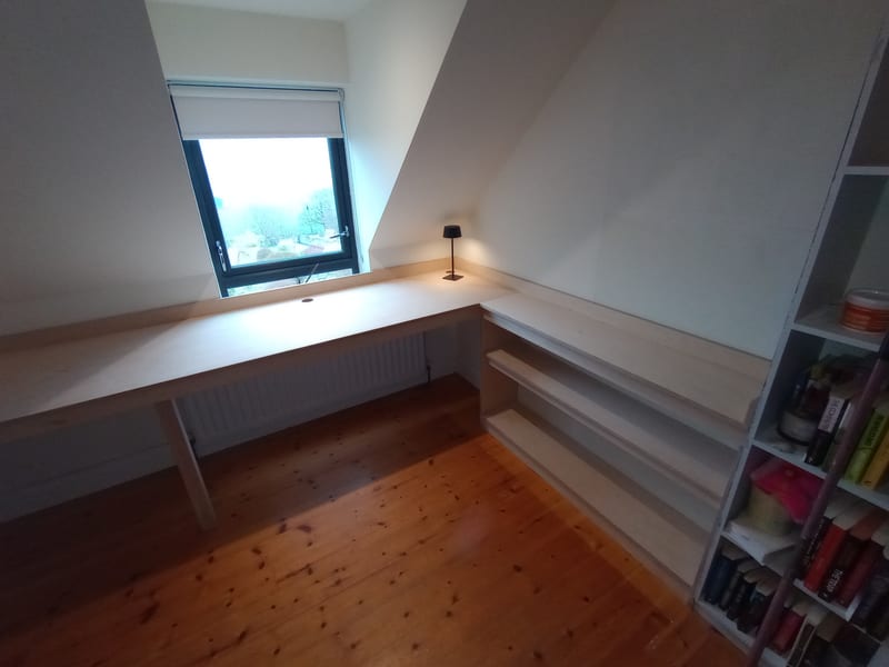 custom-office-desk