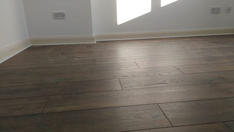 bedroom-laminate-flooring