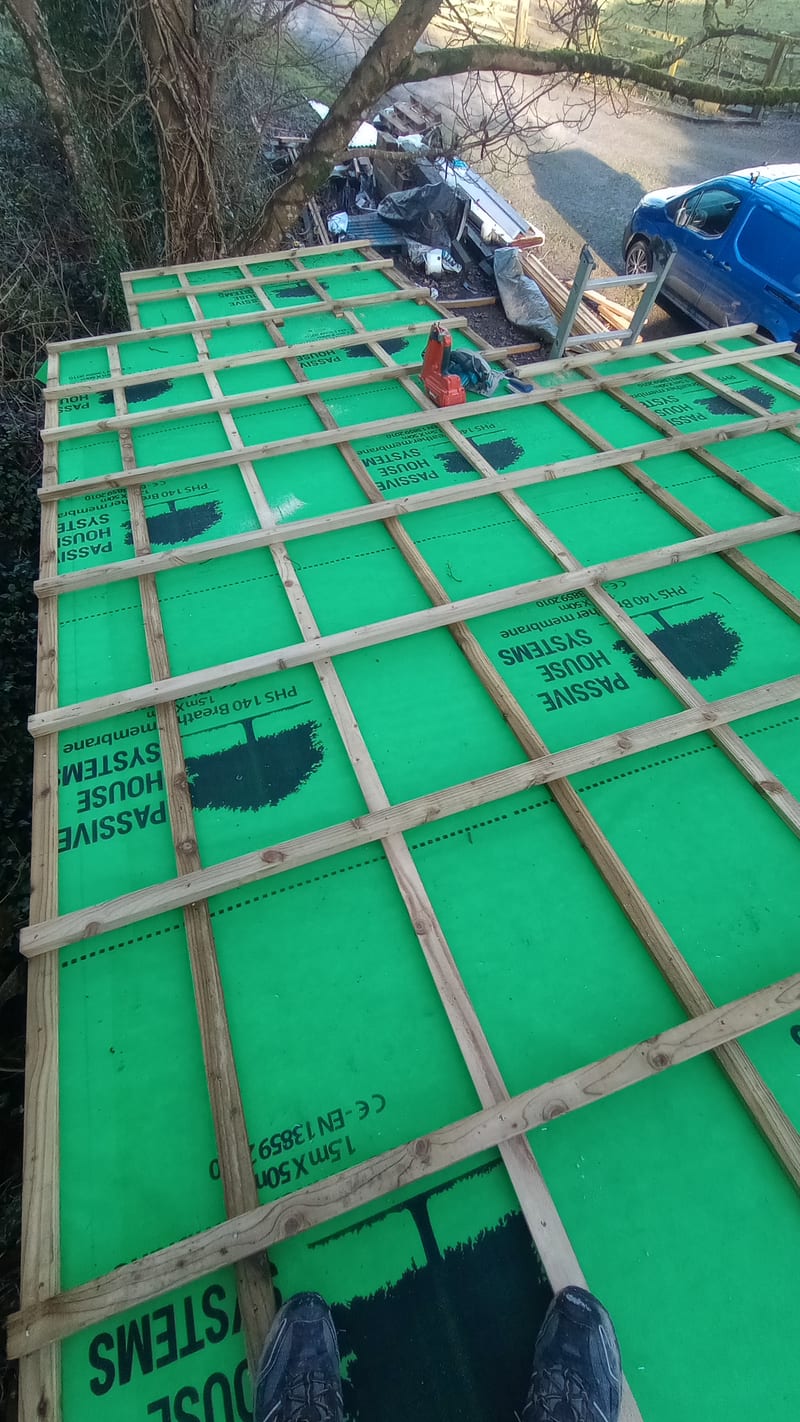 metal-shed-roof-installation
