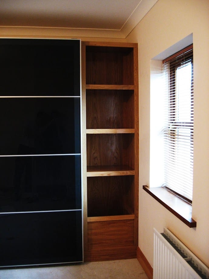 custom-oak-bedroom-shelving-unit